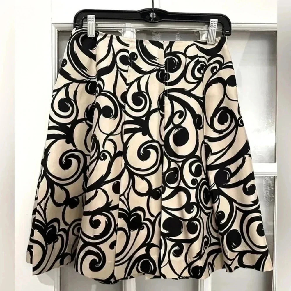 Talbots | 100% Silk Champagne & Black Scroll Print Full Skirt Size 4P Petite